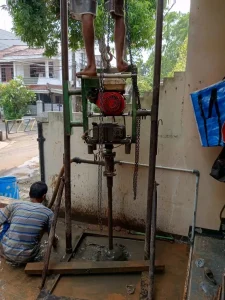 tukang pengebor air sumur